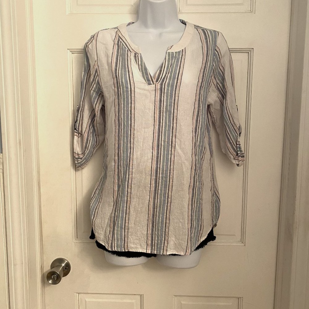 Christopher & Banks  Medium Petite Linen Blend V Neck Blouse